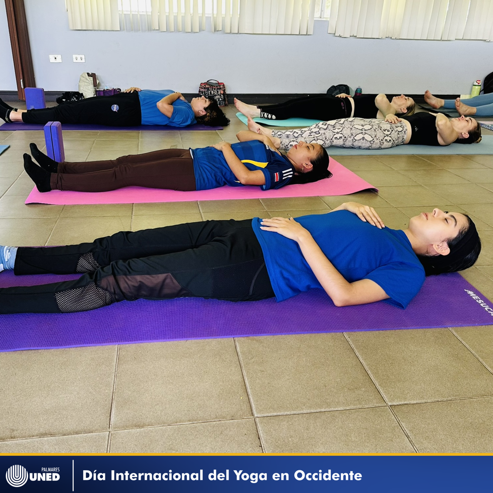 045 Día Internacional del Yoga