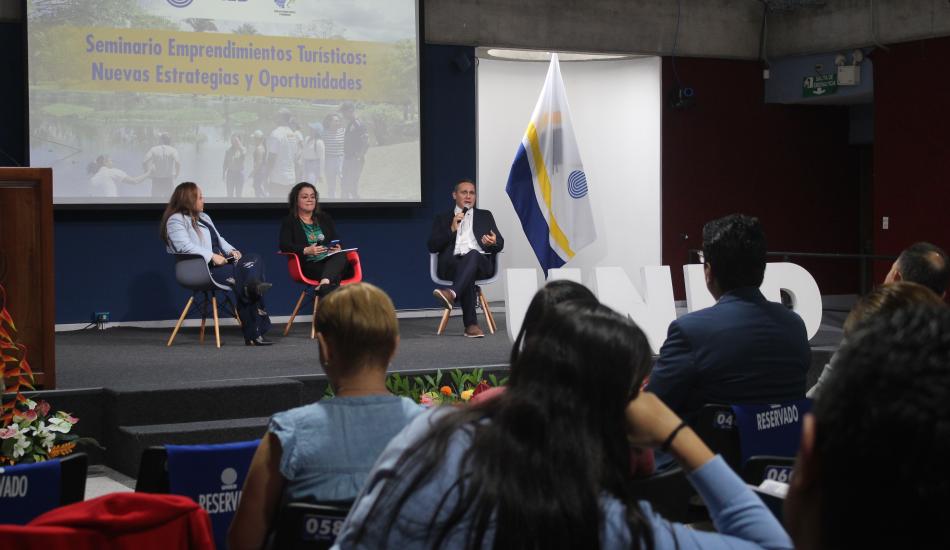 imagen de Once años impulsando la innovación turística: Cátedra celebra con un seminario estratégico